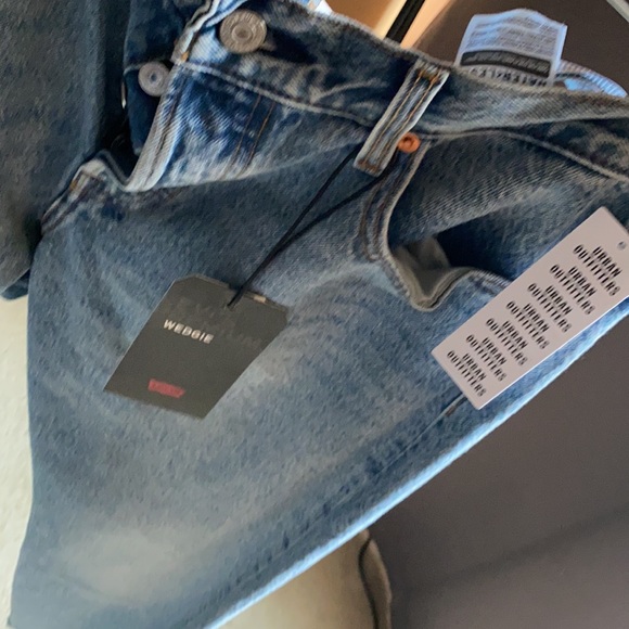 LEVI’S TIMELESS DENIM! Brand NEW! NEVER WORN - Picture 3 of 3